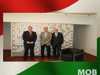 London 2012: az IHF elnöke az MKSZ vezetőivel nézi a magyar-dánt