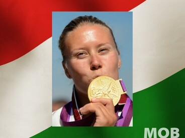 Kozák Danuta olimpiai bajnok, a női duó és a férfi négyes ezüstérmes