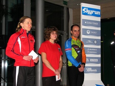 Sikeres volt az első hazai Skyrun futás a Duna Tower irodaház lépcsőházában