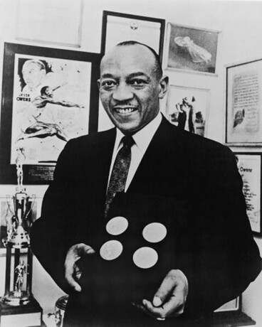 Rekord összeget ért Jesse Owens olimpiai aranyérme